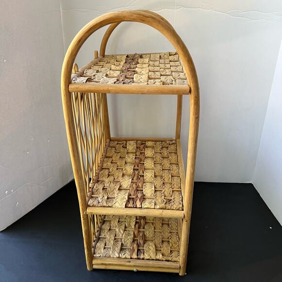 Vintage Wicker Rattan Wall Cabinet Shelf Hanging Bathroom Boho MCM Folding Towel - Picture 6 of 16